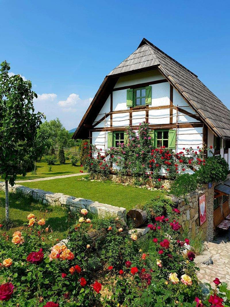 Saisonaler Gartenpflege-Workflow für ein Wohnobjekt
